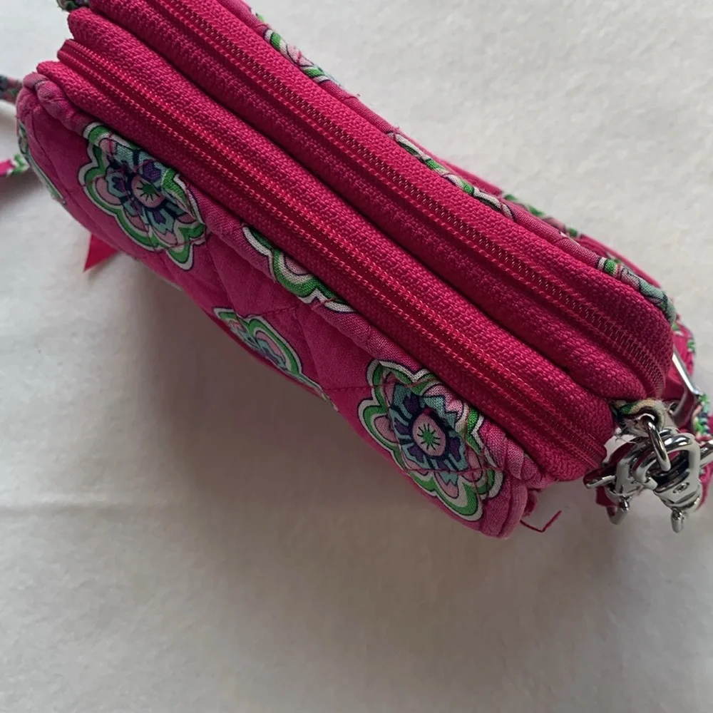 Vera Bradley Wallet with Wristlet &‎ Crossbody Straps - Picture 3 of 8